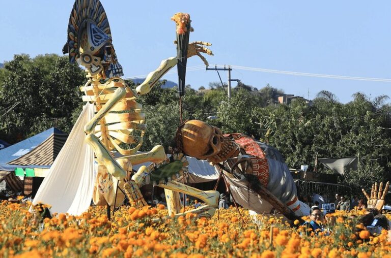 Monumental Catrinas in Atlixco